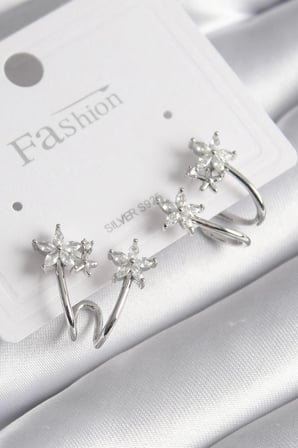 Pirinç Gümüş Renk Zirkon Taşlı Çiçek Model Kadın Küpe 5886