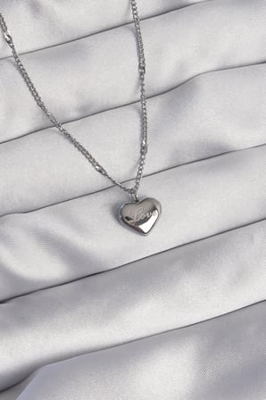 316L Çelik Gümüş Renk Kalp Model Love Kolye 5886