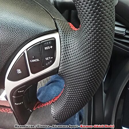 Hyundai i30 Araca Özel Direksiyon Kılıfı (Noktalı Nubuk)