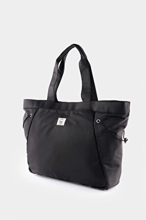 İnce Paraşüt Kumaştan, Yanları Lastikli Büzülebilen, Önde Büyük Cepli Kadın Çanta