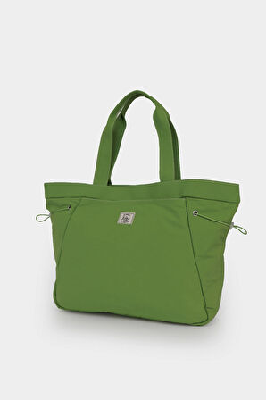 İnce Paraşüt Kumaştan, Yanları Lastikli Büzülebilen, Önde Büyük Cepli Kadın Çanta