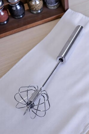 Paslanmaz Çelik 360 Derece Dönebilen Basmalı Otomatik Çırpıcı 38 Cm