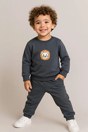 Erkek Çocuk Aslan Nakışlı 2’li Takım – Sweatshirt ve Alt Eşofman %100 Pamuk
