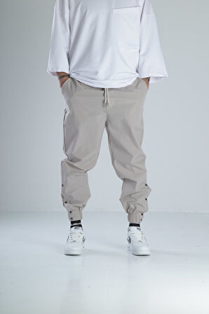 Paça Detaylı Bej Jogger Pantolon
