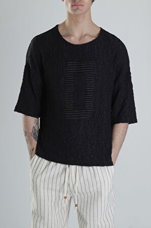 Etnik Desenli Siyah T-Shirt