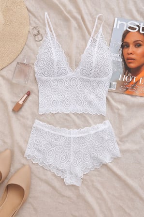 Kadın Beyaz Dantel Bralet Şort Takımı – Romantik ve Zarif İç Giyim Beyaz S/M