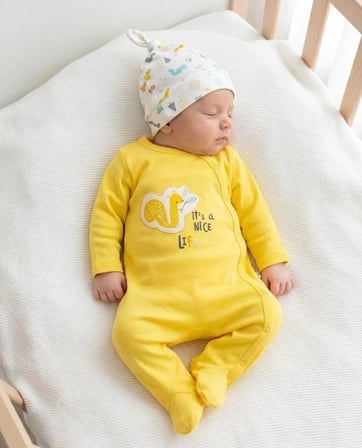 Kız Bebek Sevimli Sincap Figürlü Bereli Patikli 2'li Tulum Seti (4 Parça)