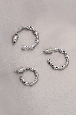 Burgu Model Gümüş Metal Küpe Seti 5886
