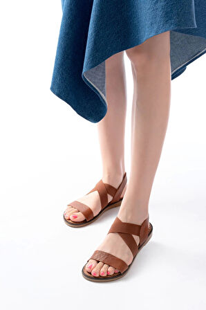 205-04 Taba Tek Bantlı Lastikli Hakiki Deri Ortopedik Taban Kadın Sandalet