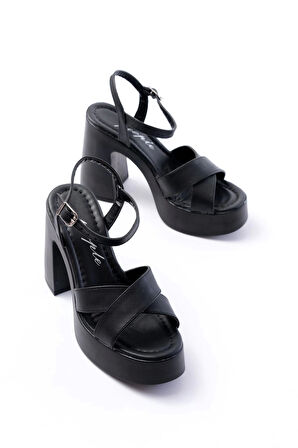 P-105 Siyah Çapraz Kalın Topuklu Kadın Sandalet