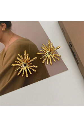 YILDIZ SAÇAKLI METAL GOLD KÜPE