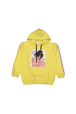 Kız Çocuk Kahve İçen Kız Desenli Kanguru Cepli Kapüşonlu Kolları Şeritli Sarı Renk Sweatshirt