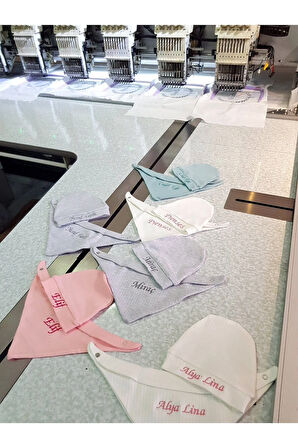 İsim Nakışlı Bere Mavi Yenidoğan Seti (Eldiven ve Salya Önlüğü)