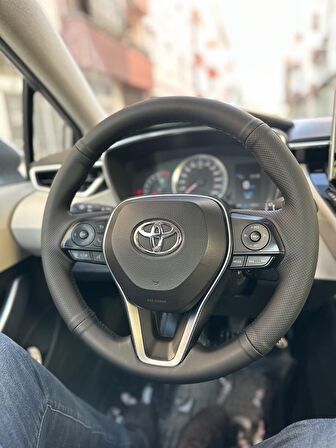 Toyota Corolla 2019 2022 Araca Özel Direksiyon Kılıfı (Noktalı Bentley)