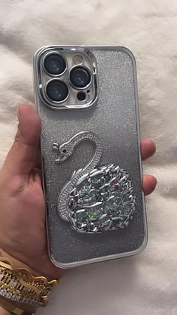 İphone 14 Pro Max Kuğu Model Sulu Simli Kamera Lens Korumalı Slikon Kılıf