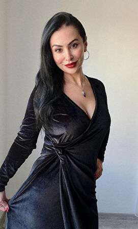 Modavera Kadın Uzun Kollu Kruvaze Yaka Yırtmaçlı Kadife Elbise