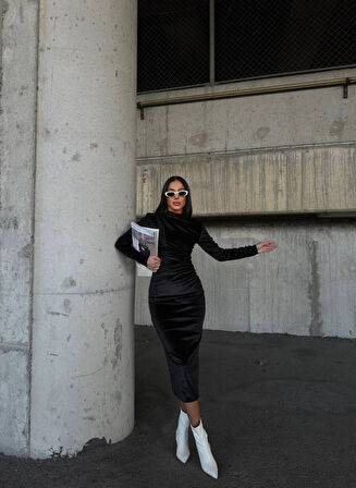 Modavera Kadın Uzun Kollu Yarım Balıkçı Yaka Büzgü Detay Kadife Kumaş Elbise