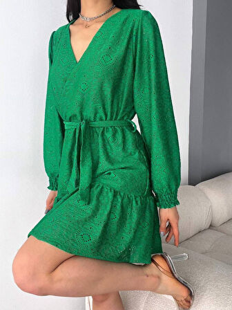 Modavera Kadın Fırsat ürünü Kruvaze Yaka Güpürlü Mini Elbise