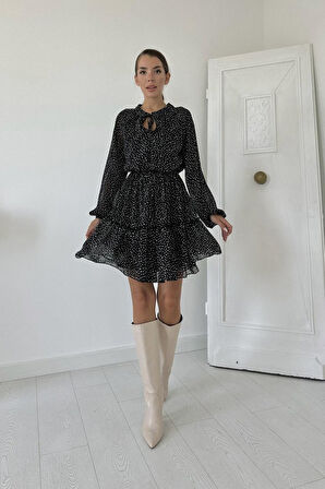 Modavera Siyah Eteği Katlı Puantiyeli Elbise