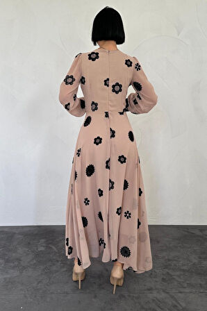 Modavera Vizon Yaka Nakışlı Elbise