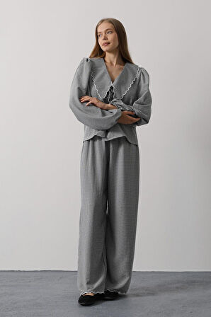 Modavera İşlemeli Bebe Yakalı Pantolon Takım - Siyah