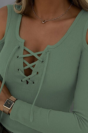 Modavera Kadın Omuzlardan Açık Uzun Kollu Bağcıklı Kaşkorse Bluz