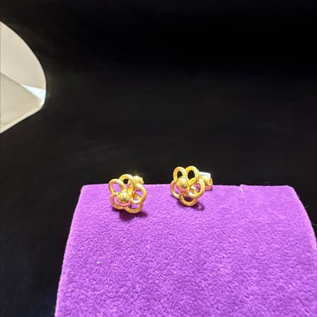 22 Ayar Altın Çocuk Küpesi Çiçek Desenli 1.25gr Hediye