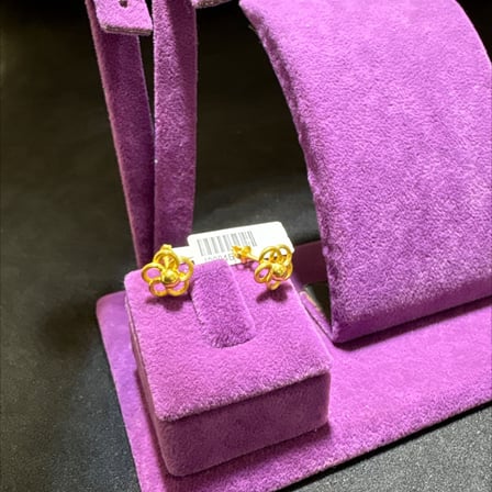 22 Ayar Altın Çocuk Küpesi Çiçek Desenli 1.25gr Hediye