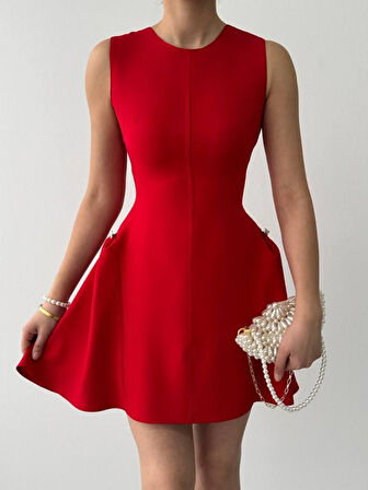 More İnci Detaylı Elbise