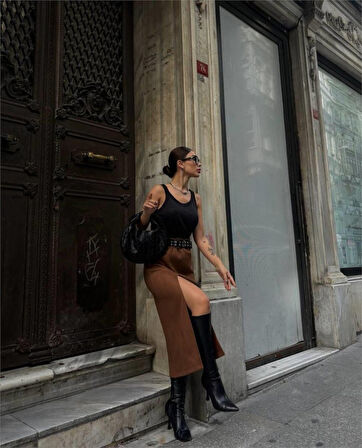 SÜET KALEM ETEK YIRTMAÇ DETAYLI - Taba