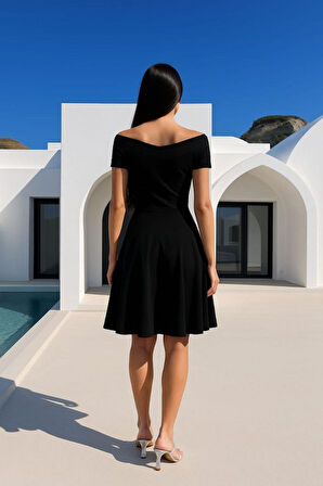 Kadın Madonna Yaka Pliseli Scuba Krep Kumaş Diz üstü Elbise