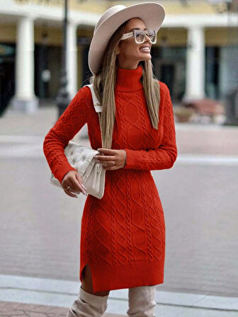 Kadın Uzun Kollu Loren Yünlü Motifli Midi Boy Triko Elbise