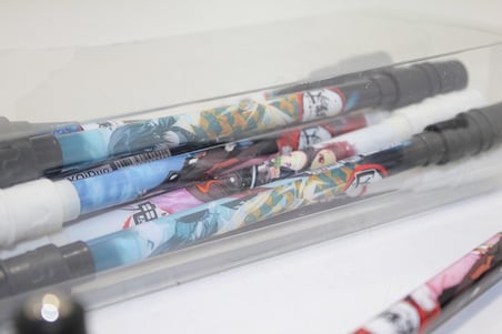 Özel Seri Hobi Eşyası Fan Ürünü Karakter Temalı Anime Figür Tükenmez Kalem