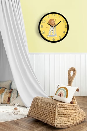 Kaykay Yapan Aslan Çocuk Odası Modern Duvar Saati - 42cm - Önü Camlı Siyah Kasa - Sessiz Mekanizma