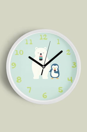 Ayı İle Penguen Çocuk Odası Modern Duvar Saati - 35cm - Önü Camlı Beyaz Kasa - Sessiz Mekanizma