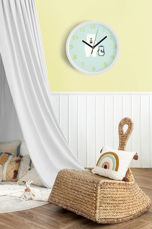 Ayı İle Penguen Çocuk Odası Modern Duvar Saati - 35cm - Önü Camlı Beyaz Kasa - Sessiz Mekanizma