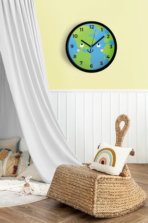 Sevimli Dünya Çocuk Odası Duvar Saati - 42cm - Önü Camlı Siyah Kasa - Sessiz Mekanizma