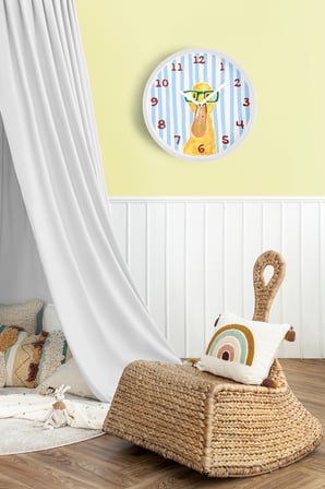 Gözlüklü Ördek Modern Çocuk Odası Duvar Saati - 42cm - Önü Camlı Beyaz Kasa - Sessiz Mekanizma