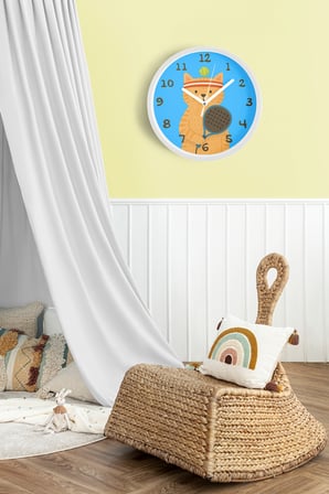 Tenisçi Kedi Çocuk Odası Duvar Saati - 35cm - Önü Camlı Beyaz Kasa - Sessiz Mekanizma