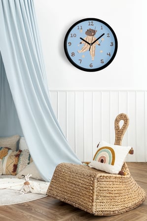 Sihirli Ayı Tasarım Çocuk Odası Duvar Saati - 35cm - Önü Camlı Siyah Kasa - Sessiz Mekanizma