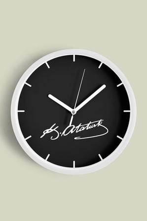 Atatürk Temalı Dekoratif Modern Duvar Saati - 35cm - Önü Camlı Beyaz Kasa - Sessiz Mekanizma