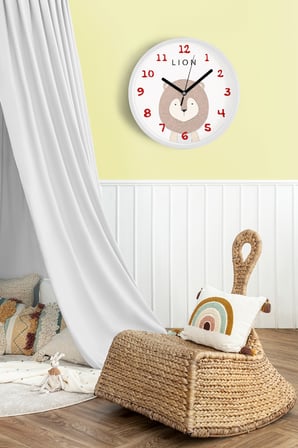 Sevimli Aslan Tasarımlı Çocuk Odası Duvar Saati - 42cm - Önü Camlı Beyaz Kasa - Sessiz Mekanizma