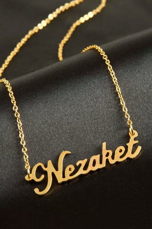 Nezaket isimli kolye (Kişiye Özel)