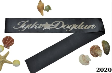 Özel Üretim Aksesuar Eğlence Parti Kuşağı İYİKİ DOĞDUN SİYAH GÜMÜŞ KUŞAK