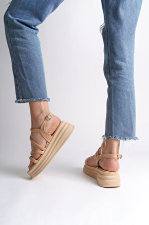 NATALIE İnce Tokalı Şerit Detaylı Ortopedik Taban Kadın Sandalet CTT - Ten