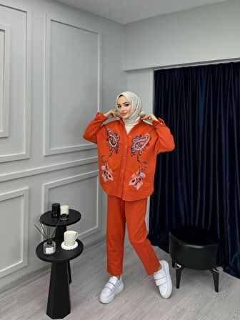 PTKM009 GÖMLEĞİ BÜYÜK NAKIŞ İŞLEMELİ  PANTOLONLU TAKIM
