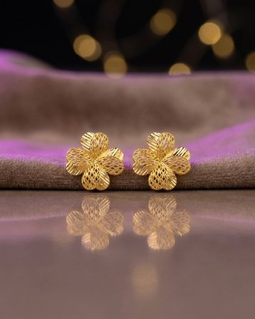 22 Ayar Altın Küpe Şık Tasarım 3.21gr