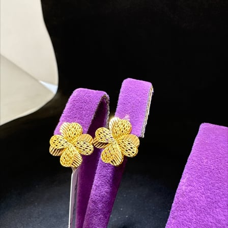 22 Ayar Altın Küpe Şık Tasarım 3.21gr