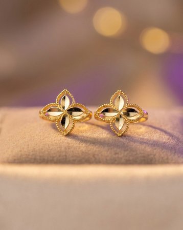 22 Ayar Altın Küpe Papatya J Model 2.65gr Kadın Paksoy Hediye