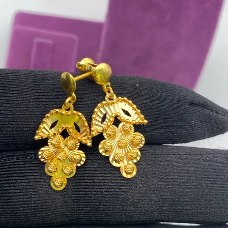 üzümlü dorika Model 22 Ayar Küpe 3.93gr Kadın Hediye